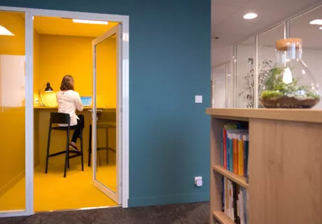 Salle de travail chez LunaWeb à Rennes